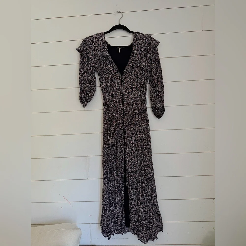 FREE PEOPLE Float on sunbeam midi dress. Size S. Retail $168